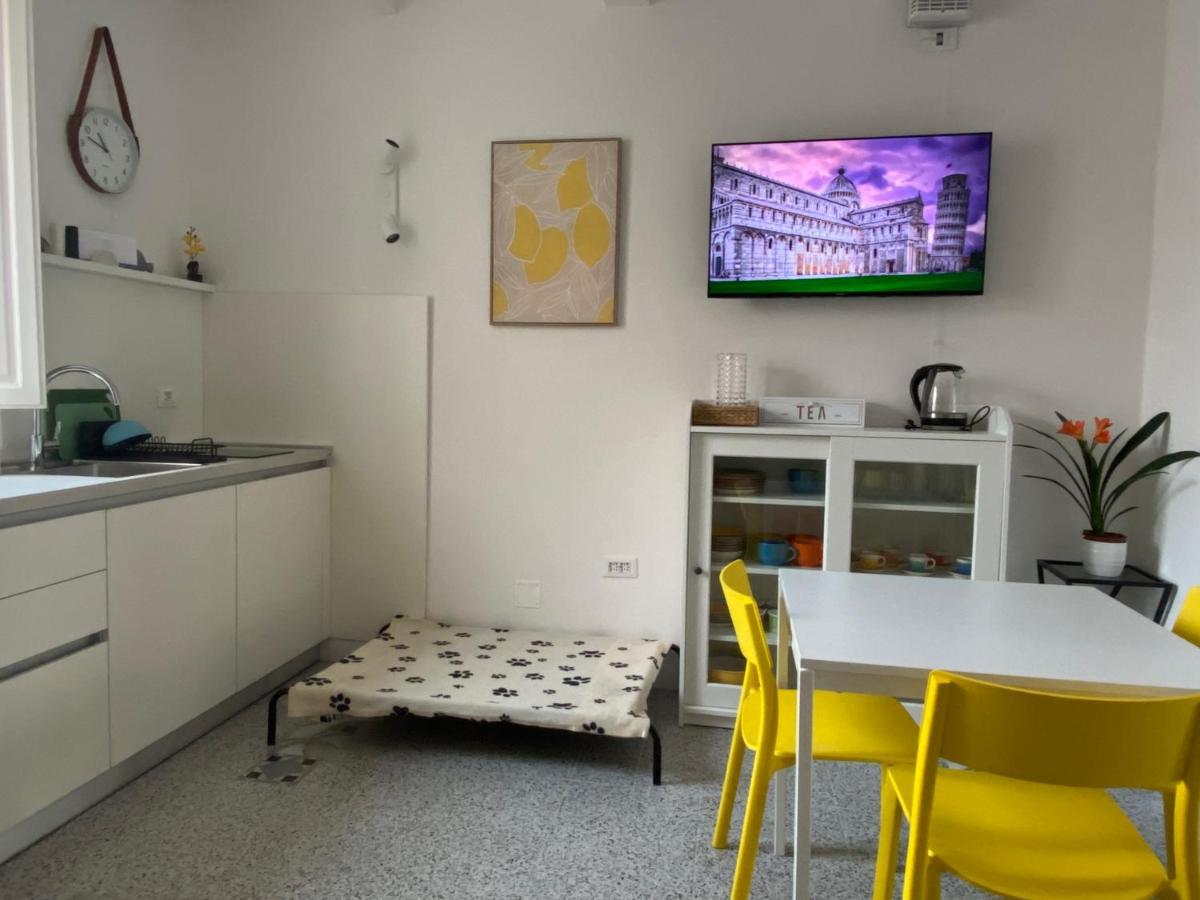 8+8 Appartamento Con Garage Livorno Esterno foto