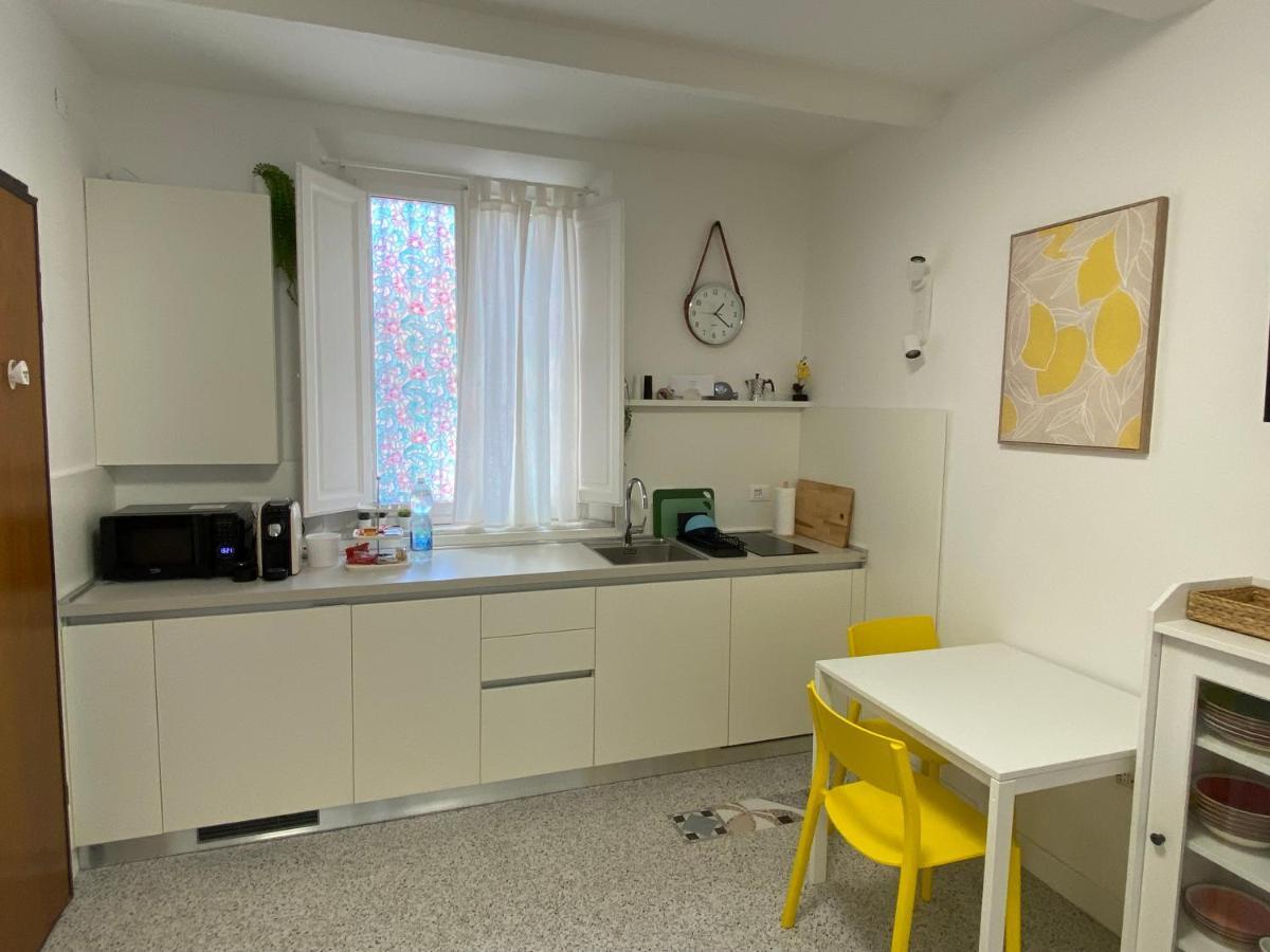8+8 Appartamento Con Garage Livorno Esterno foto